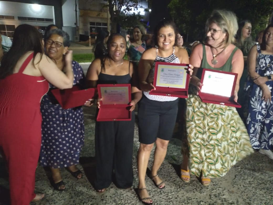 Jantar em homenagem às Professoras Aposentadas da Escola Municipal Miguel Jalbut de Monte Mor